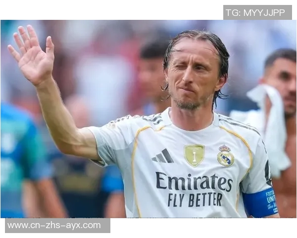 皇马密切关注B费作为莫德里奇接班人曼联报价高达9000万 皇马密切关注B费作为莫德里奇接班人曼联报价高达9000万